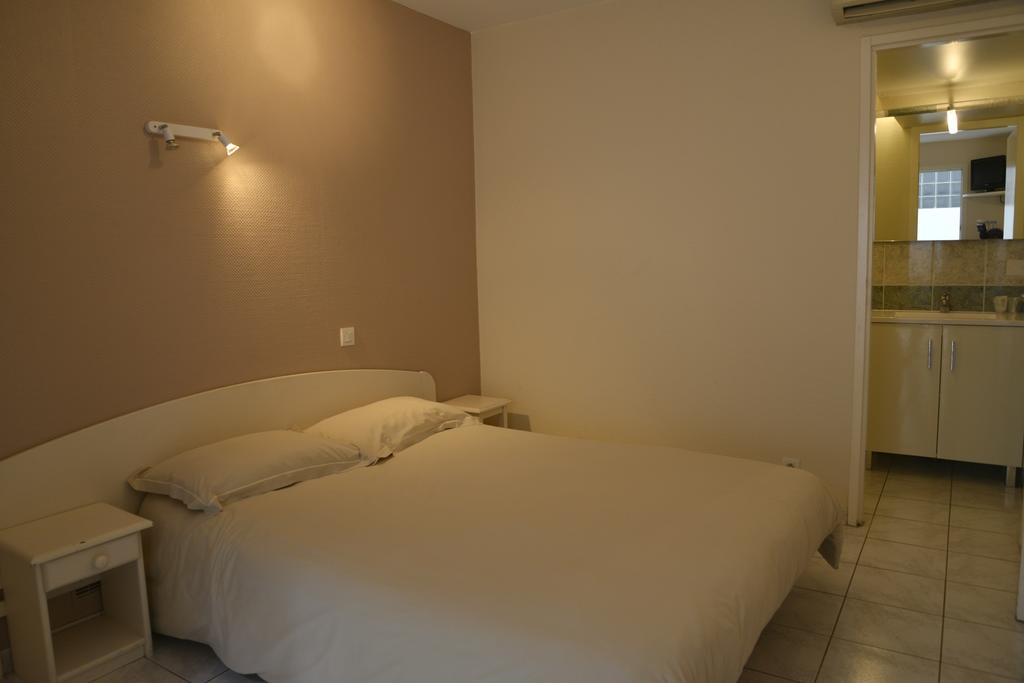 Hotel Des Arceaux Saint-Sever (Landes) Exterior foto
